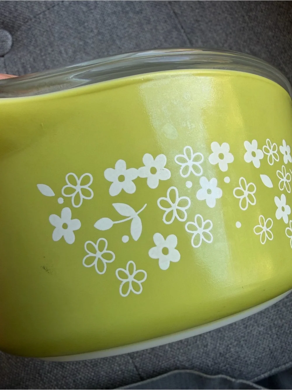 Pyrex Lime Green Glass Casserole - Crazy Daisy #472-b 1.5 pint